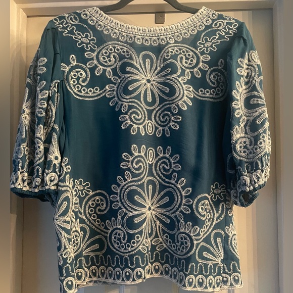 Solitaire Embroidered Blouse size M - Picture 3 of 3